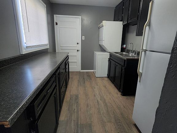 5th image of 2020 E 6th St