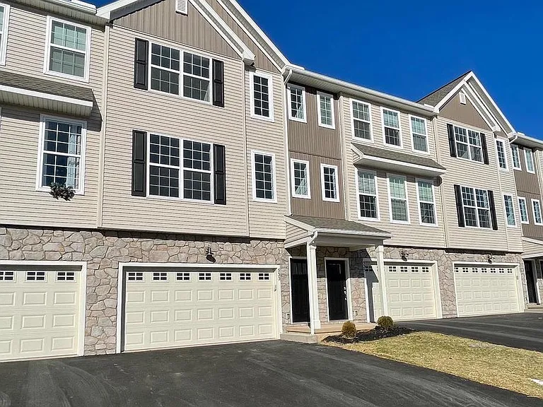 1870 Shady Ln #337 — Photo 10