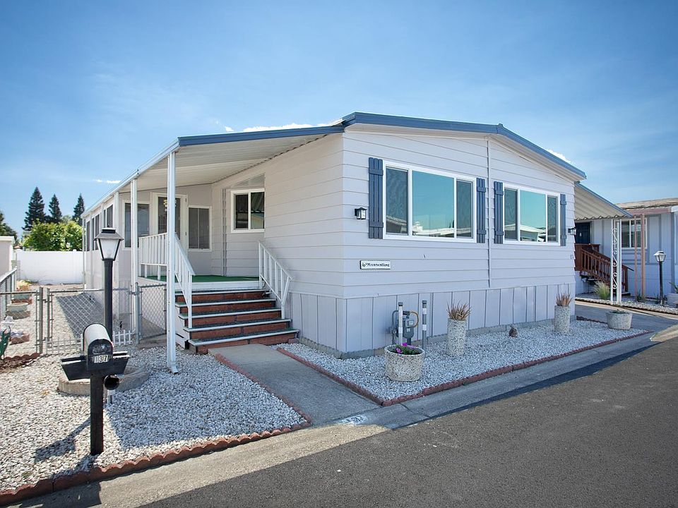 1st image of 137 La Brea Way