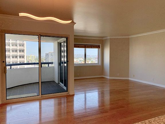 5th image of 525 E Seaside Way Unit 1011