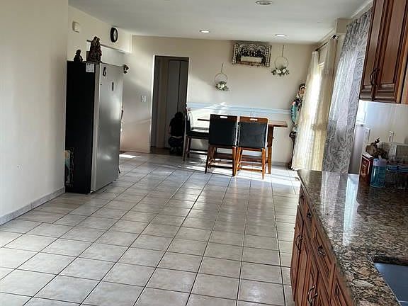 5th image of 4215 Burssens Ct