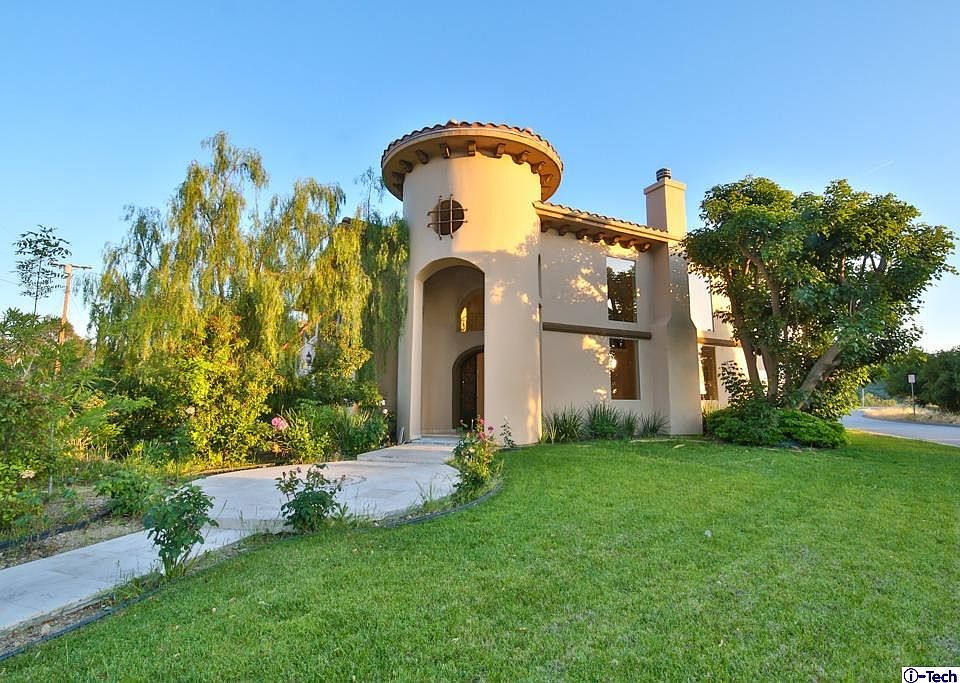 1st image of 10601 N Hillrose Cir