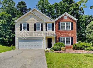 945 Campbell Gate Rd, Lawrenceville, GA 30045