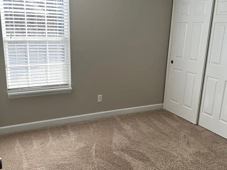 2047 Ferdinand Ct — Photo 12