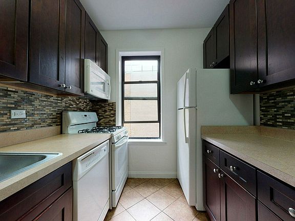 4th image of 501 W 184th St APT 4A