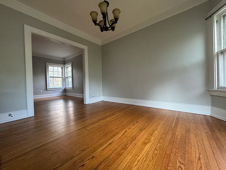 978 Harvard St — Photo 6