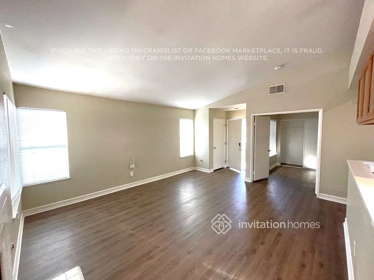 Building Photo - 22802 Springdale Dr