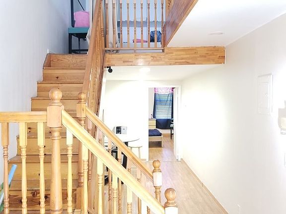 4th image of 3093 Steinway St