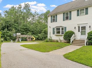 12 Cricket Ln #A, Sandown, NH 03873