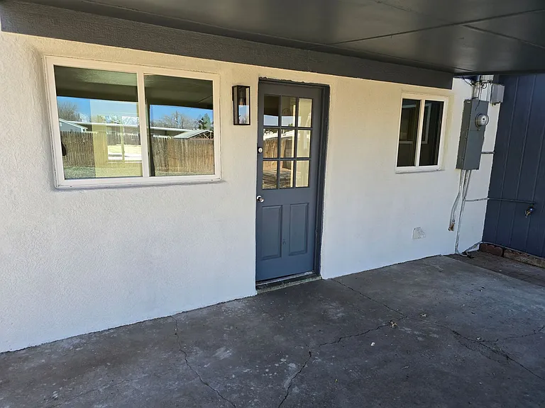 4811 Comanche Rd NE — Photo 5