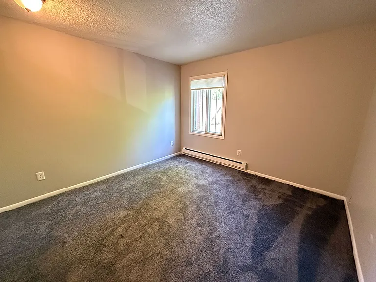 Executive House West — Photo 12