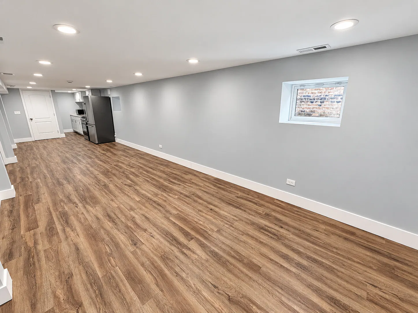 2 bed, 850 sqft, $1,200 — Photo 2