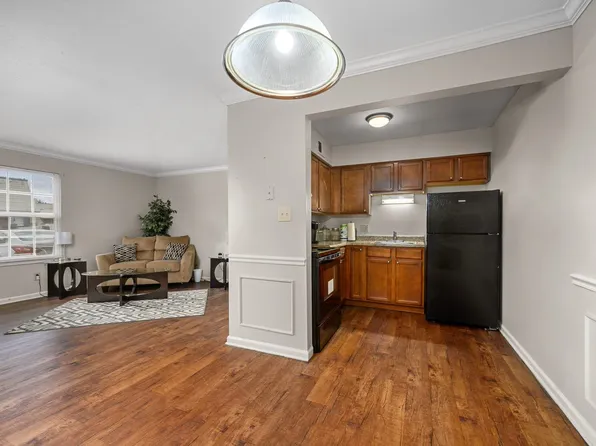 Maison Gardens Apartments