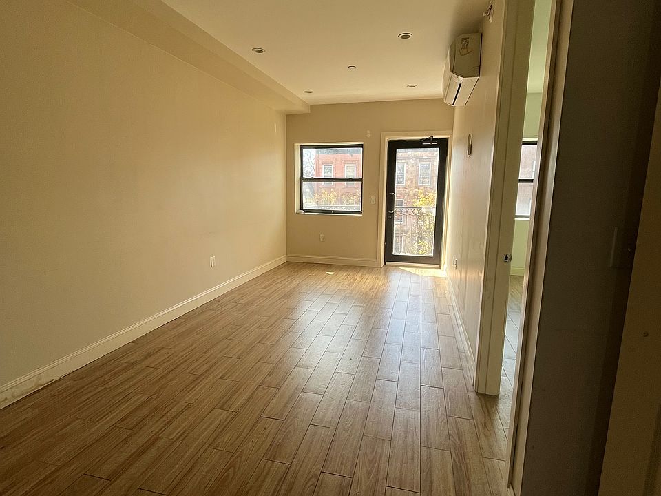 1st image of 125 Jefferson Ave #4F