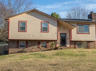 504 Merritt Rd, Maryville, TN 37804