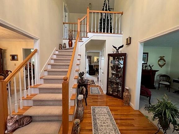3rd image of 229 Shearwood Ave