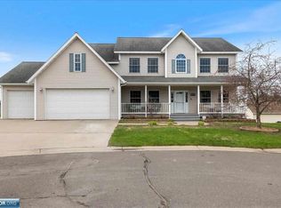 304 Fairview Cir N, Virginia, MN 55792