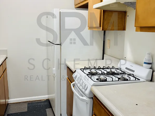 2718 W Jefferson St APT 3, Louisville, KY 40212
