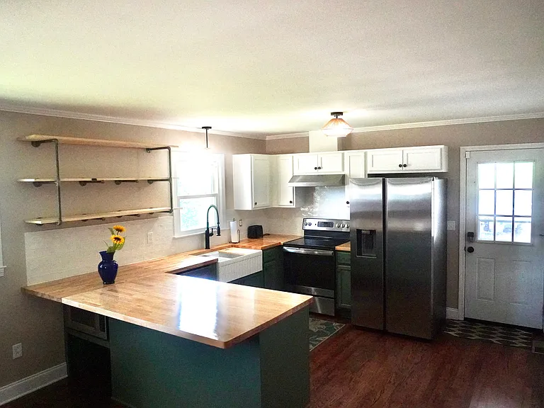 1 Dickens Ln — Photo 7