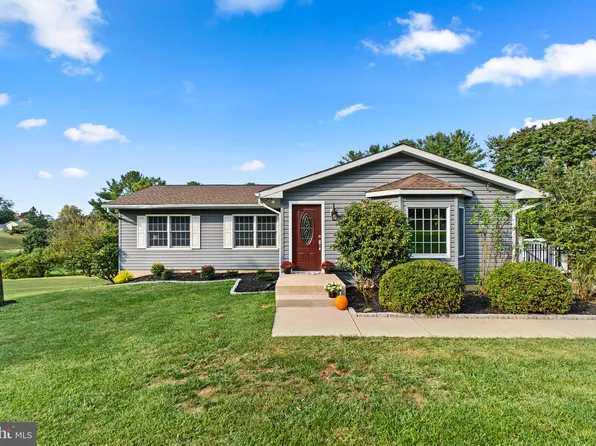 1606 Terrace Dr, Westminster, MD 21157