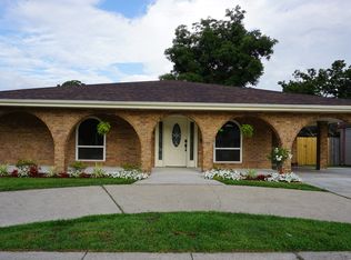 2944 Metairie Ct, Metairie, LA 70002