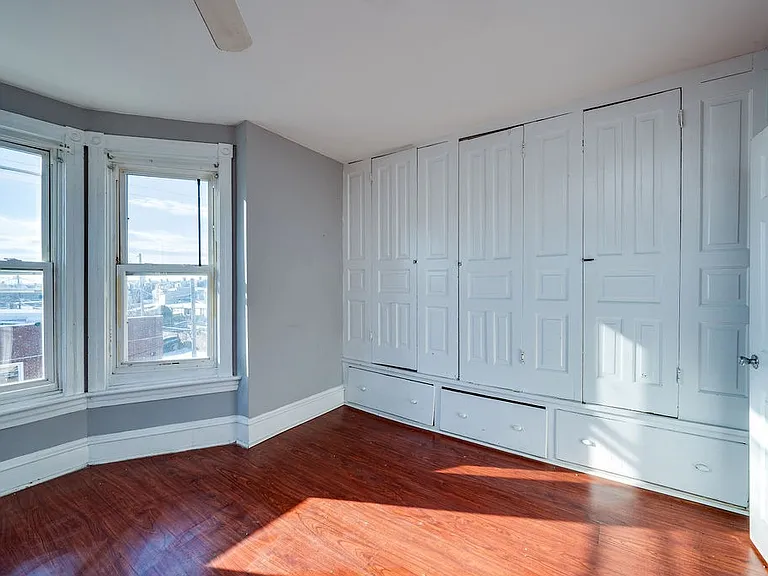 417 W Oley St #5 — Photo 6