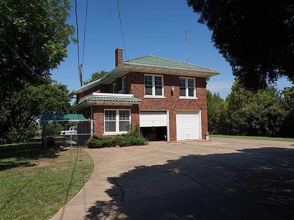 2nd image of 2110 Hiawatha Blvd