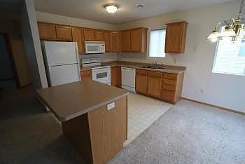 2nd image of 6083 Fountain Rd