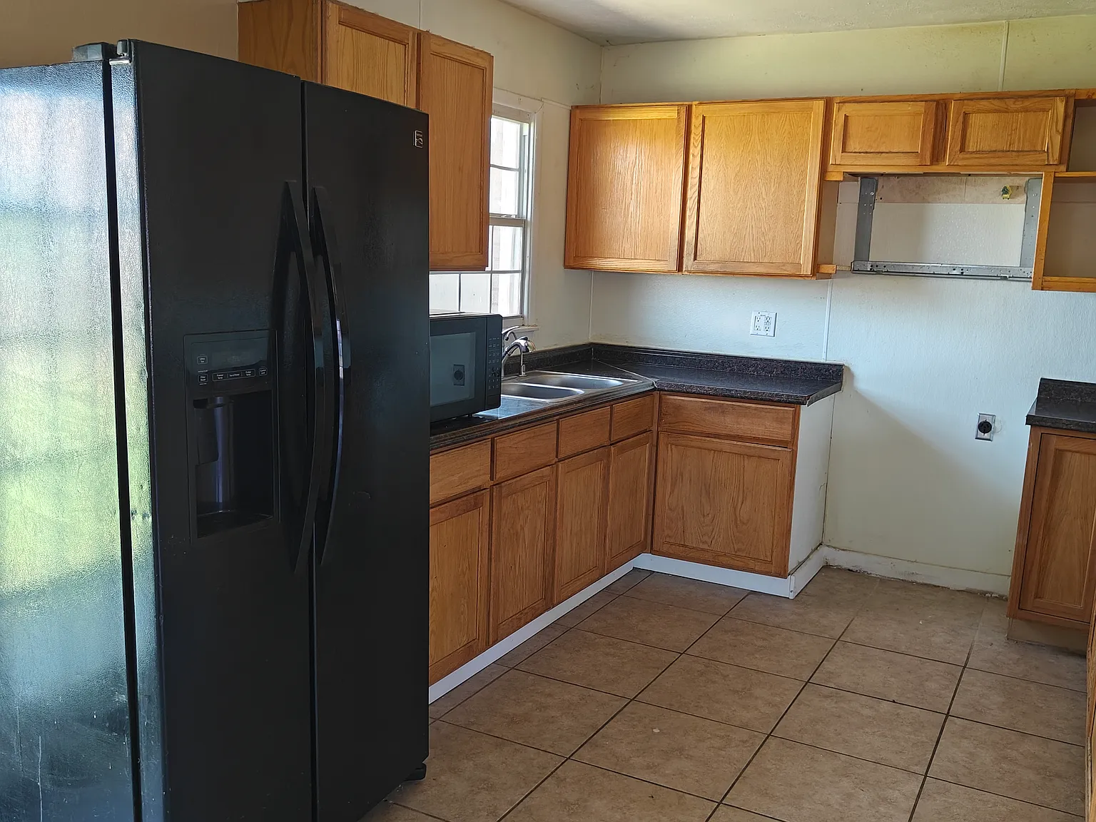 3 bed, 1342 sqft, $1,400 — Photo 4