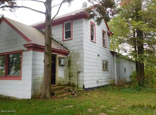 7423 Gravel Ridge Rd, Lakeview, MI 48850