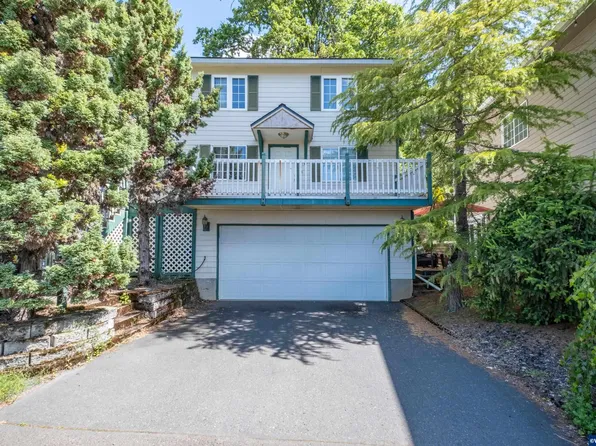 16516 SE Oatfield Rd, Milwaukie, OR 97267