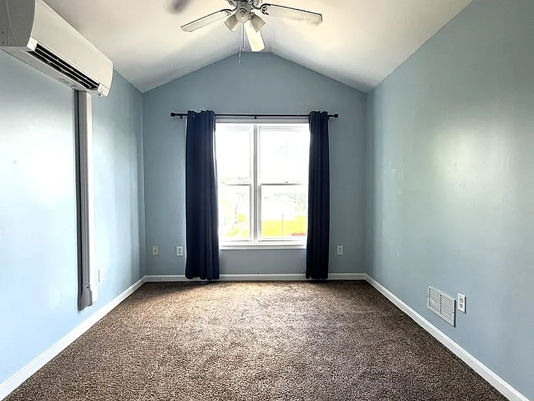801 W Cherry St — Photo 17