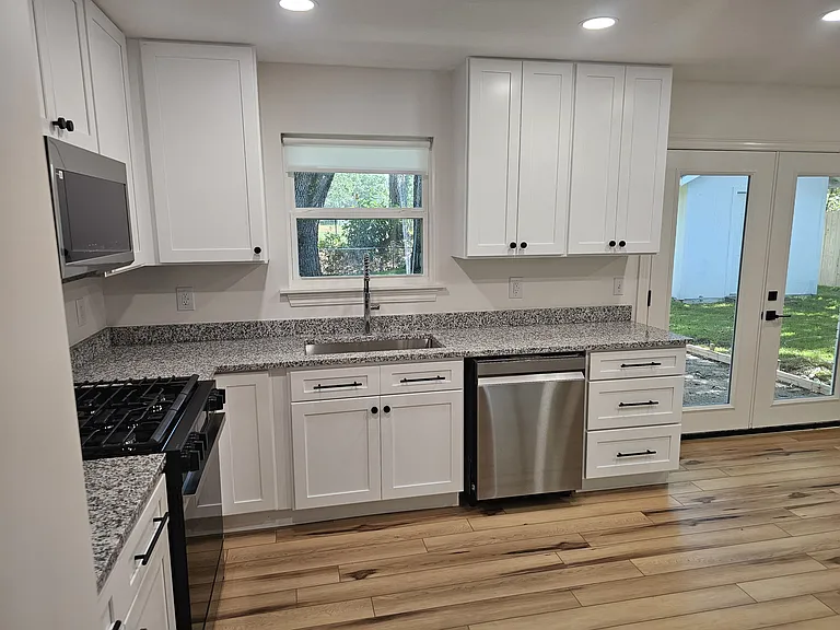 108 Beverly Dr — Photo 14