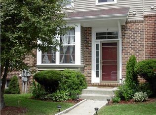 8 Knights Ct, Reisterstown, MD 21136