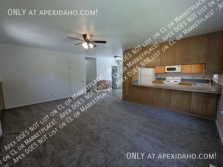1323 W Howard St — Photo 2