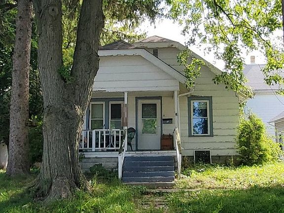 2nd image of 722 S Wood St