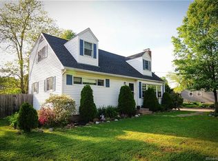 37 Hayes Rd, Tariffville, CT 06081
