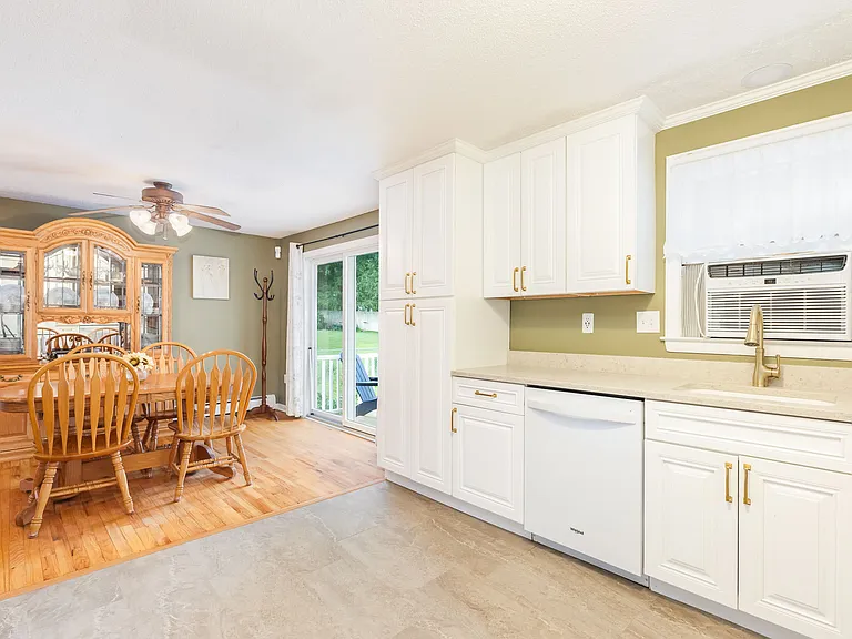 164 Tanglewood Dr — Photo 9