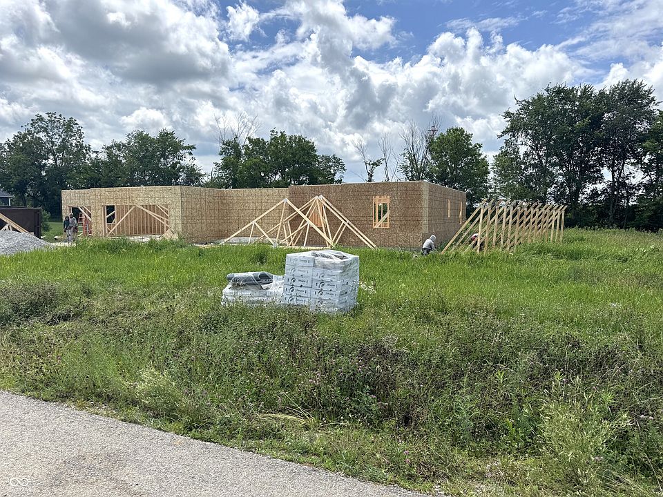 2nd image of 1321 Redwood Dr
