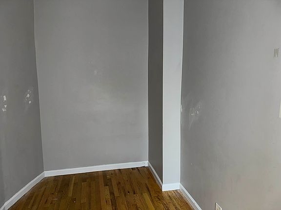 3rd image of 124 E 103rd St APT 19