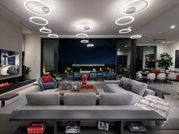 Residence 4 - Great Room