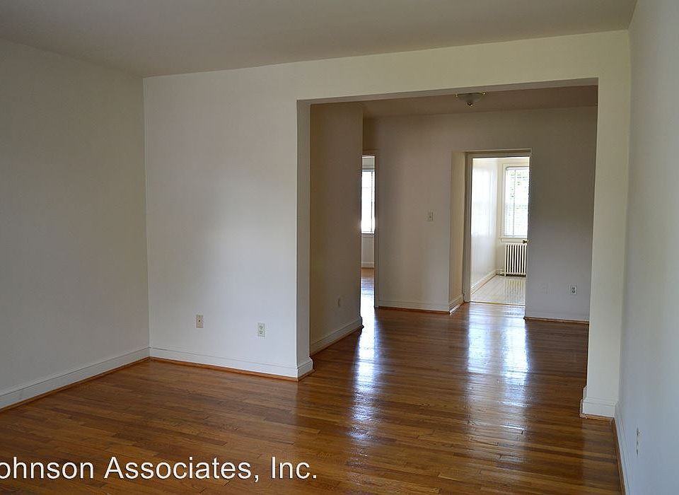 2nd image of 301 E Glendale Ave APT 3