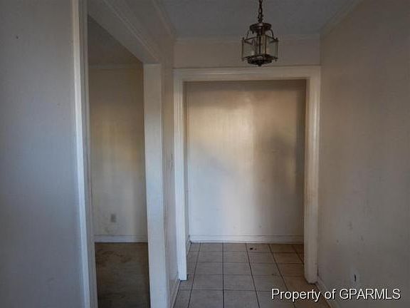 2nd image of 2915 Ellsworth Dr