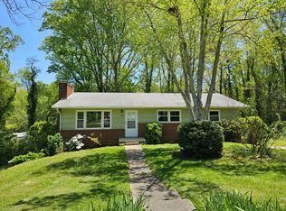 10 Adamswood Rd, Asheville, NC 28803