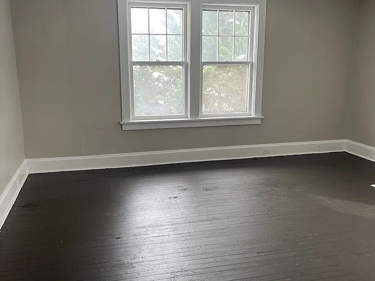 136 Westminster Ave #2 — Photo 2