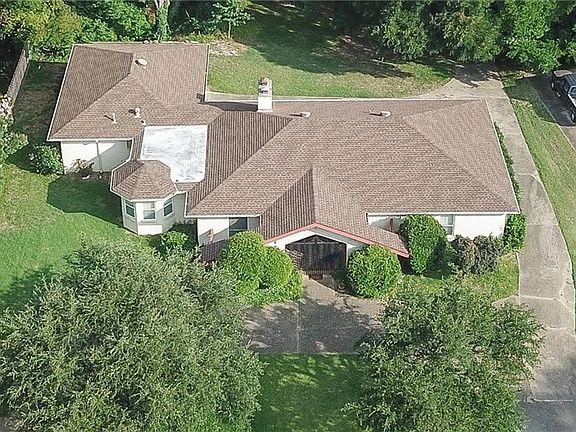 Fantastic home located in the Mont Del Community!