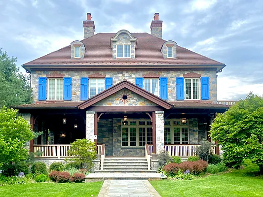 Sold by Trebach Realty | media 4