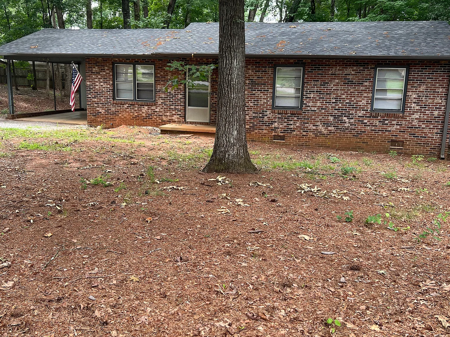 3 bed, 1100 sqft, $1,380 — Photo 1