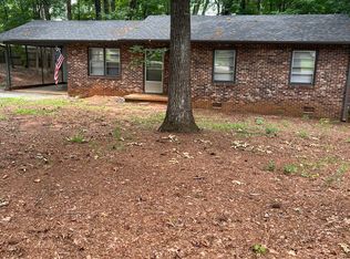 100 Rollingwood St, Central, SC 29630