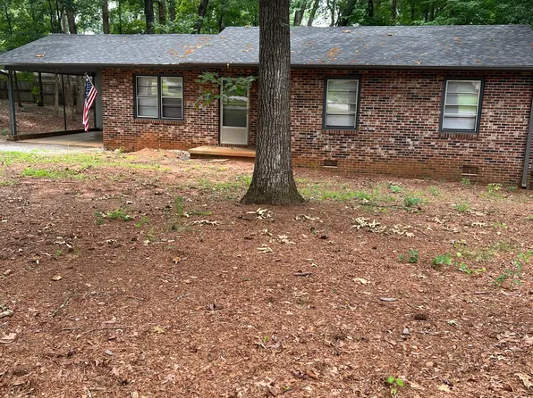 100 Rollingwood St, Central, SC 29630